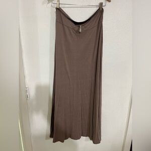 Mono B yoga, minimalist, long Comfort Skirt, Sz L toupe